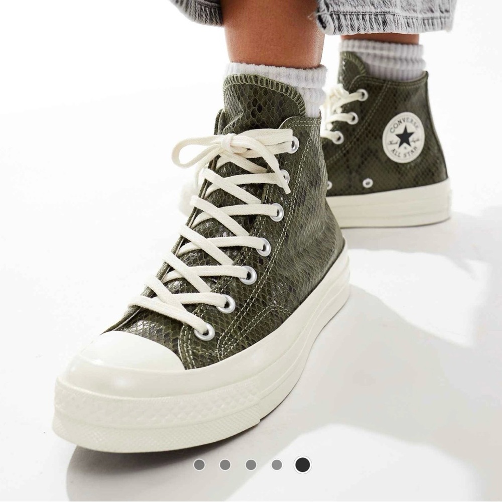 BRAND NEW Converse High Top Lace-Up in Olive Green with Cream Sole Weatherproof